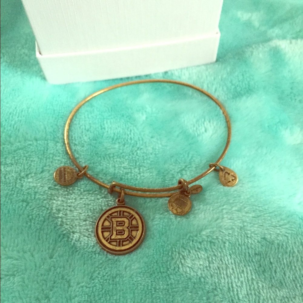 🌸5/$25🌸 Bruins Alex and Ani Bracelet (Gold)